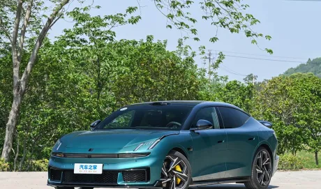 Lynk & Co 10